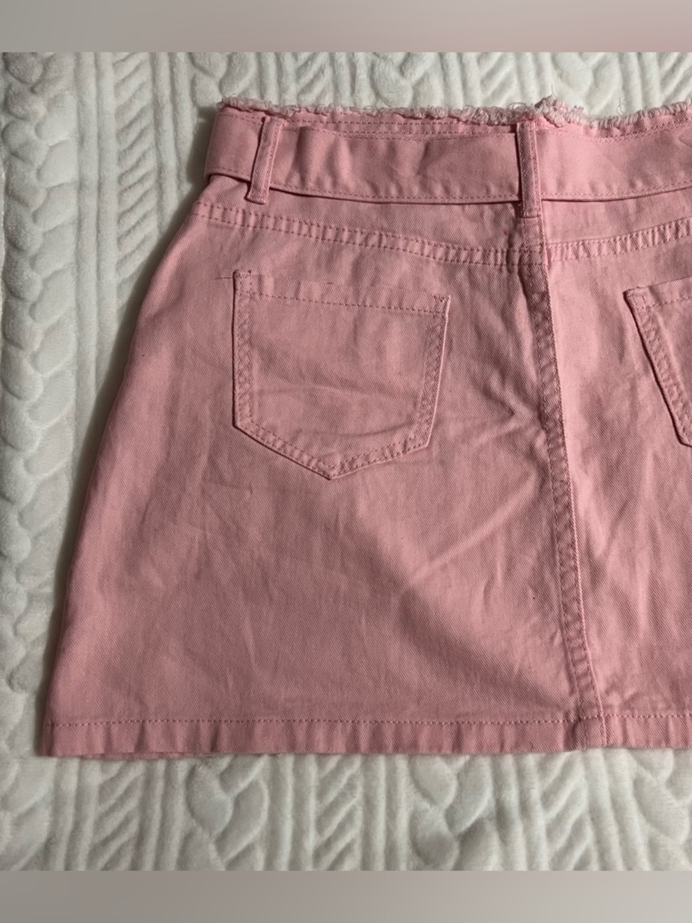 💗 SHEIN - Pink Belted‎ Mini Distressed Skirt - Picture 6 of 7